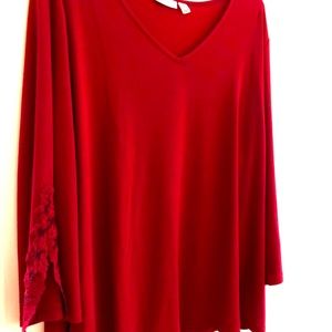 Susan graver top, belle sleeve with detail